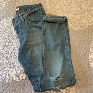 Levi’s 711 Skinny